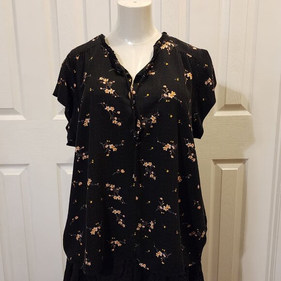 Buffalo David Bitton summery top w-lace detail on the sleeve & keyhole tie neck - Picture 1 of 3